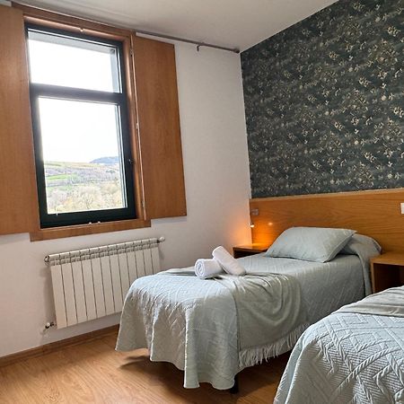 Complexo Xacobeo Hotel Tríacastela Buitenkant foto